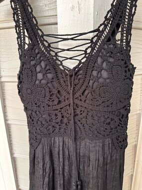 NWT J Gee Crinkly Tiered Maxi Dress Sz M,  Crocheted Lace Built In Bra Romantic